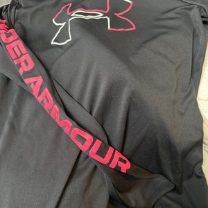 Long sleeve under armour girls top